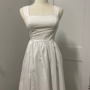 Elegant White Sleeveless Dress XS